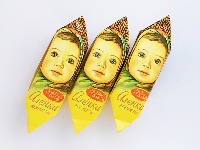 Конфеты "Алёнка" (фабрика "Красный Октябрь", Москва) Конфеты "Алёнка" (фабрика "Красный Октябрь", Москва)